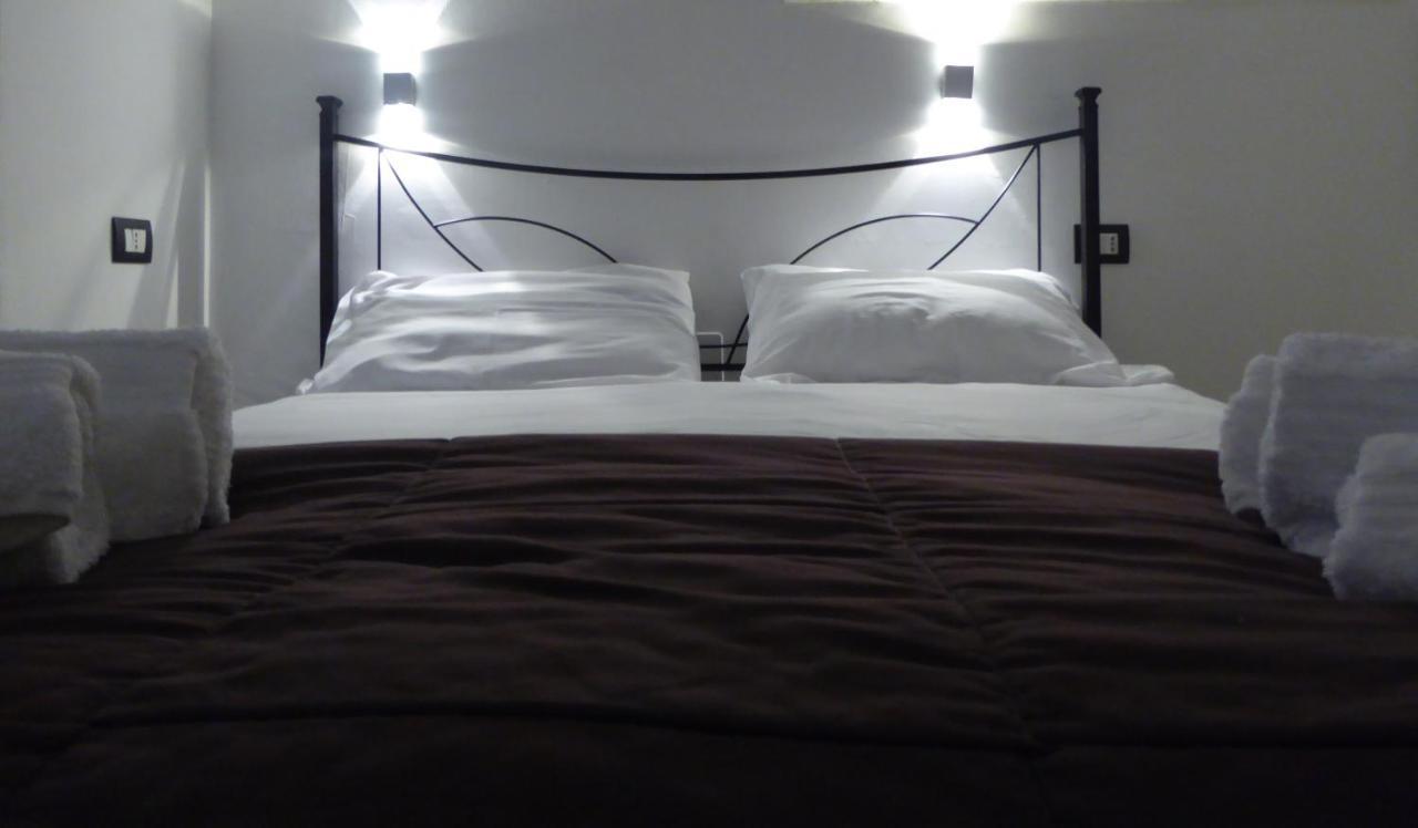 I Giganti Apartment กาญารี ภายนอก รูปภาพ